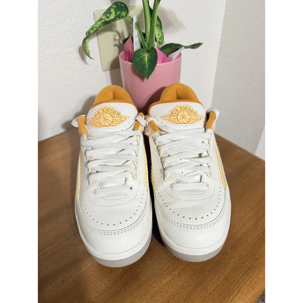 Jordan Air Jordan 2 Retro Low Melon Tint White Orange Leather Size 9 Men’s